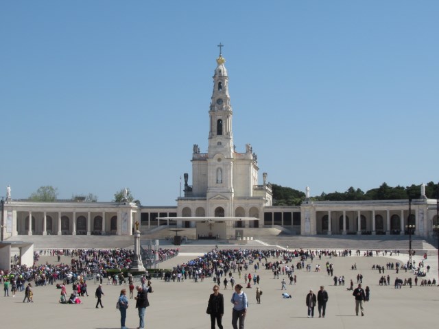 Fatima, Paasmis voor de kathedraal